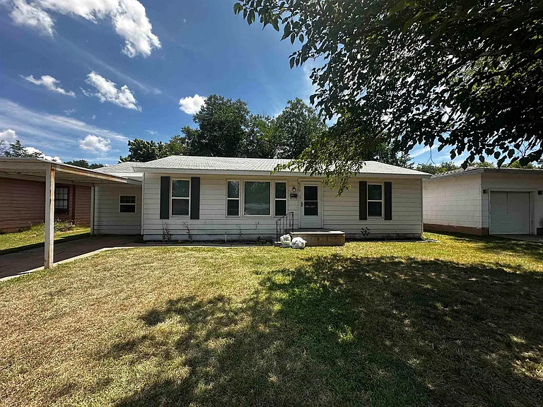 4719 Hollandale Ave — Photo 1
