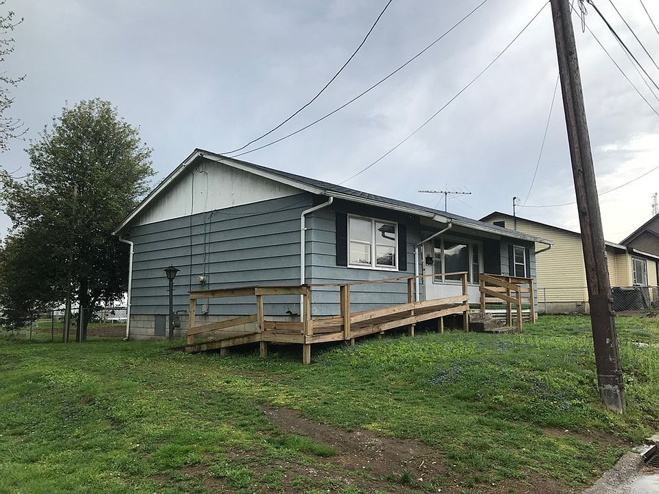 2nd image of 304 Berry St