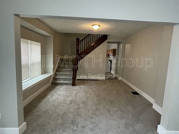 5th image of 442 N Denny St