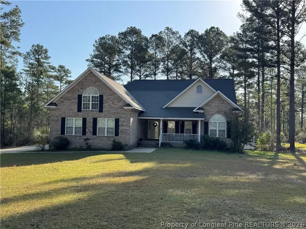 912 Lewis St, Raeford, NC 28376