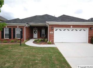 2522 Oak Place Dr SE, Huntsville, AL 35803