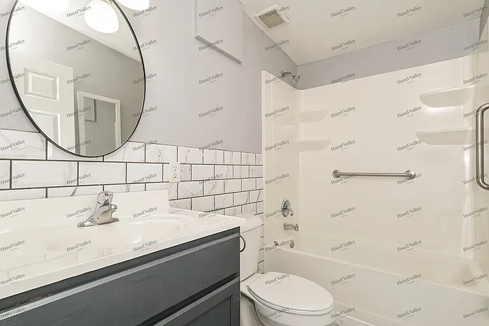 820 Saint Anthony Ln — Photo 10