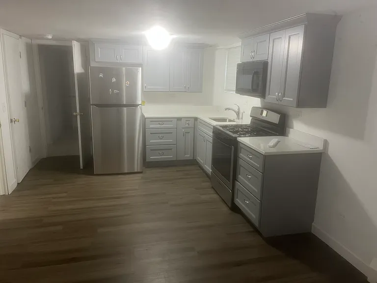 8346 W Berwyn Ave — Photo 8
