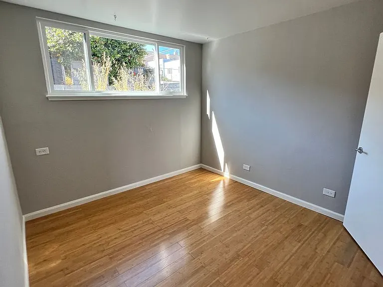 5315 Mission St — Photo 12