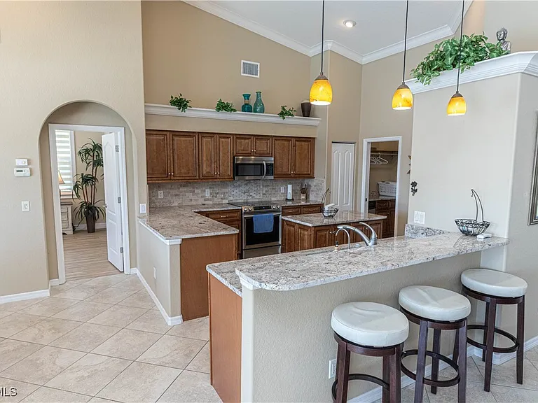 4701 Sands Blvd — Photo 5