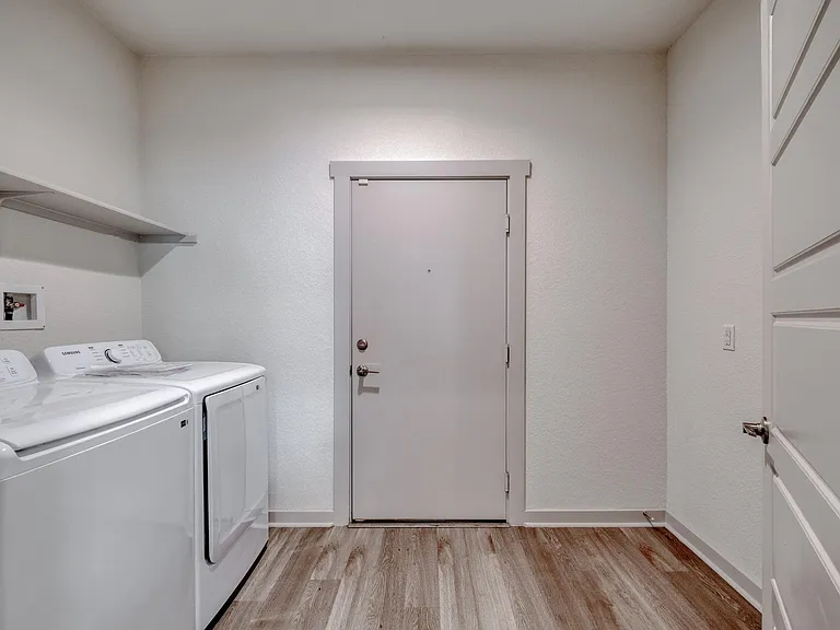 7501 Smallwood Dr — Photo 27