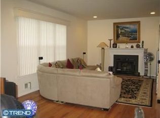 15 Pierce Rd, East Windsor, NJ 08520