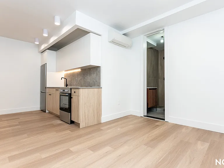 589 Knickerbocker Ave #2B — Photo 5