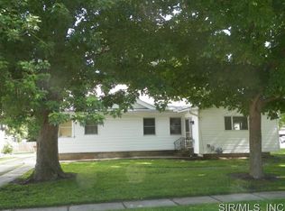 324 E 1st North St, Carlinville, IL