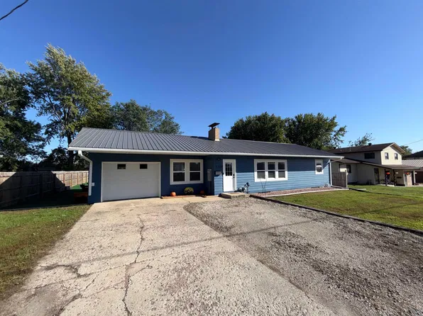 1509 S 3rd Ave, Sheldon, IA 51201