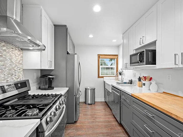 586 Del Mar Ave — Photo 22