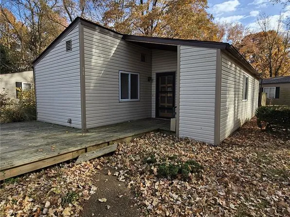 35 Lilac St, Glen Carbon, IL 62034
