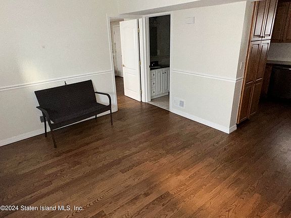 5th image of 50 Churchill Ave #2
