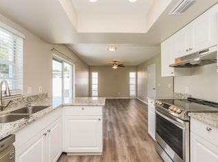 1015 Bloom Hill Ave, Valrico, FL 33596