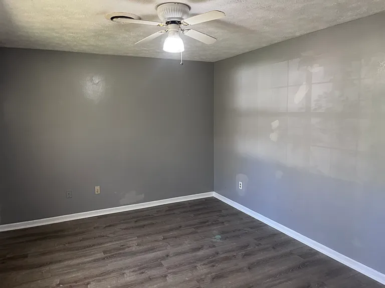 106 Jersey Dr — Photo 19