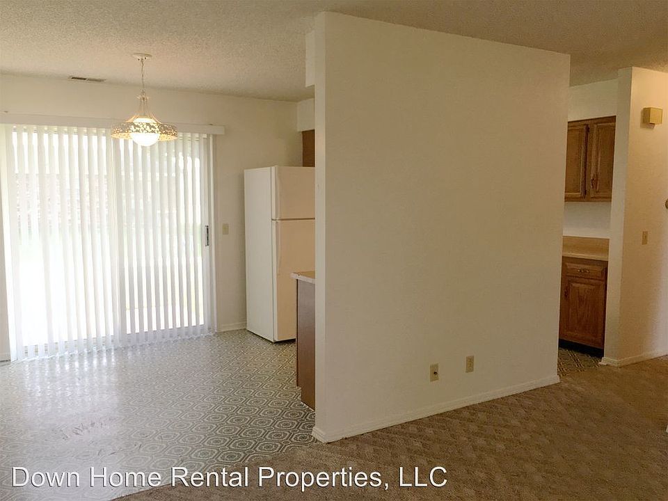 2nd image of 2000 Horseshoe Dr APT B