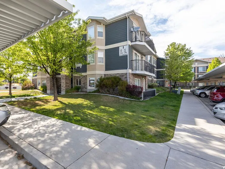 117 E Calbourne Ln #I1 — Photo 21