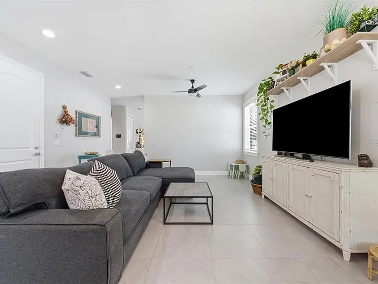 1808 W Cluster Ave — Photo 5