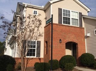 190 Swanee Ln, Woodstock, GA