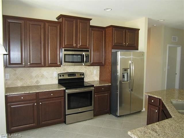 1st image of 8505 Oakshade Cir #4
