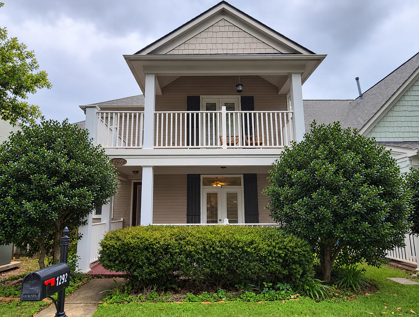 3 bed, 2.5 bath, 1655 sqft, $2,200 — Photo 1