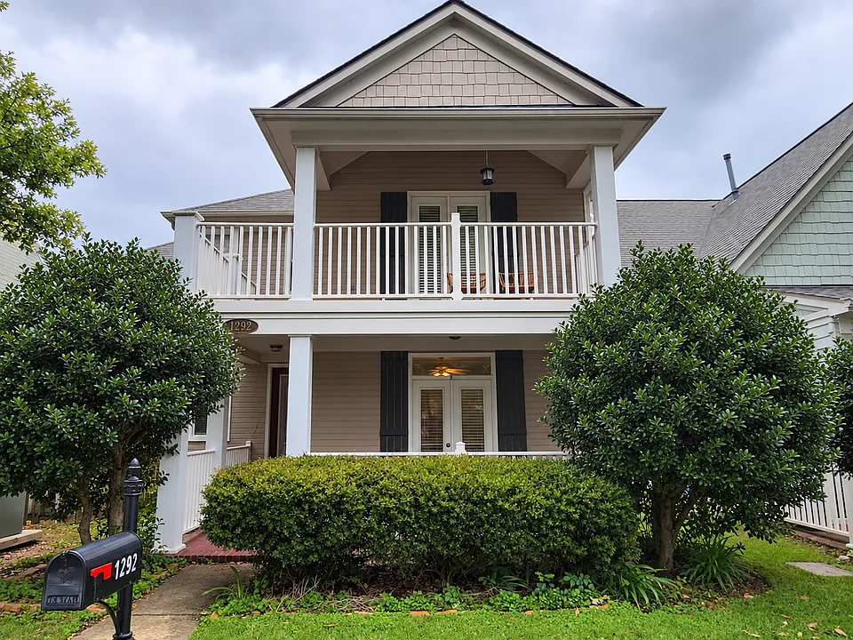 1292 Isle Bay Dr