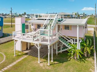 922 Seashell Dr, Freeport, TX 77541