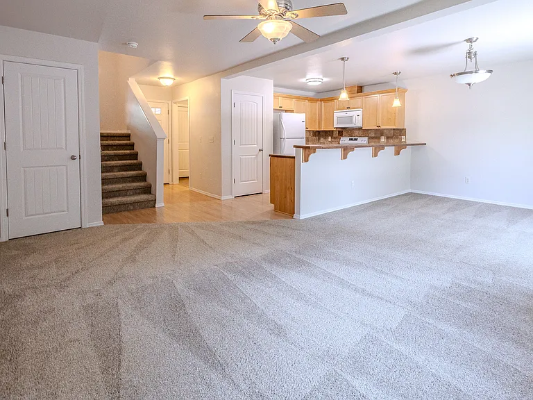 936 N Mercer St — Photo 3