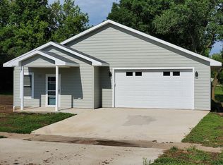505 N 3rd St, Beresford, SD 57004