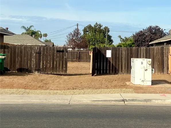 2270 Lobo Ave, Merced, CA 95348