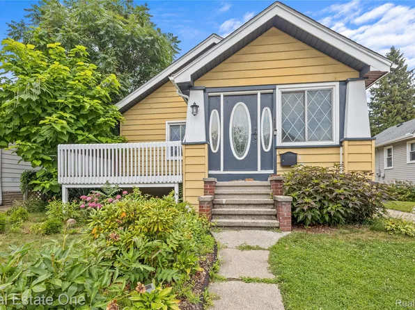 212 La Plaza Ct, Royal Oak, MI 48073