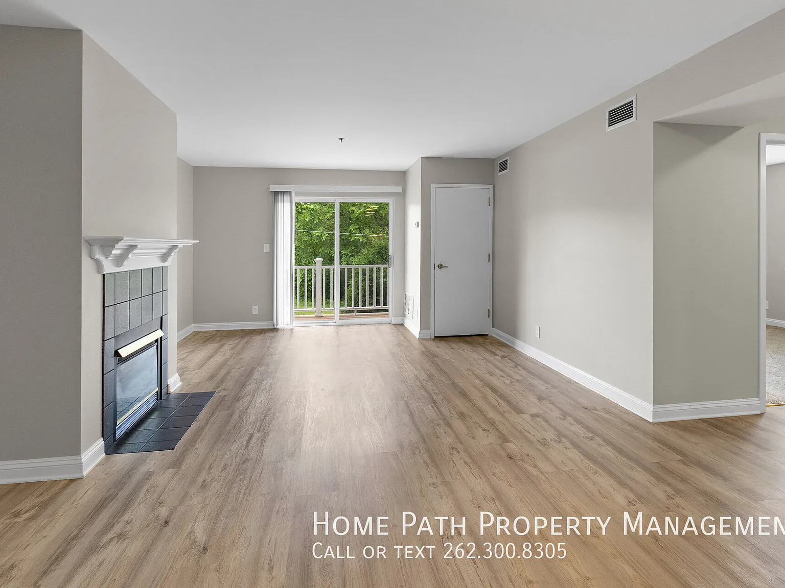 2 bed, 1036 sqft, $1,900 — Photo 3