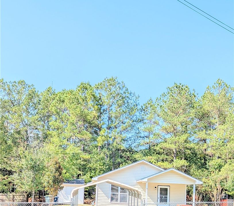 1st image of 841 Lunsford Dr