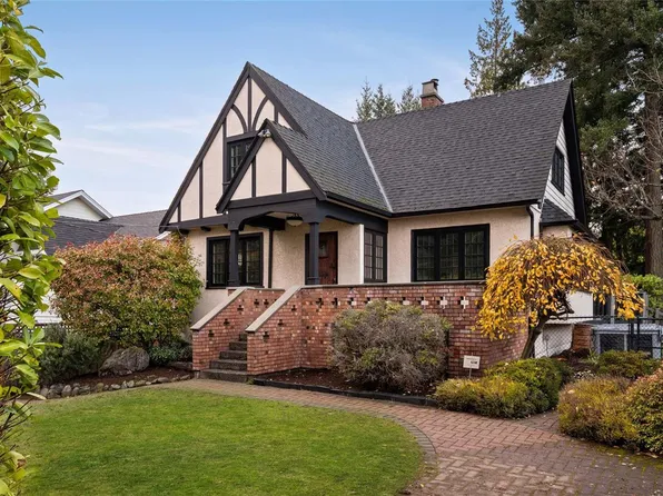 5208 Del Monte Ave, Saanich, BC V8Y 1X2