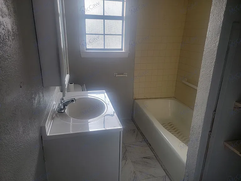 1203 Polk St — Photo 6
