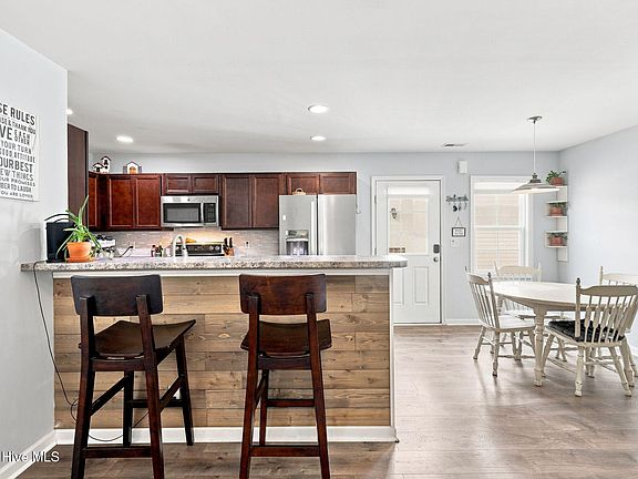 5th image of 133 James Avenue #A