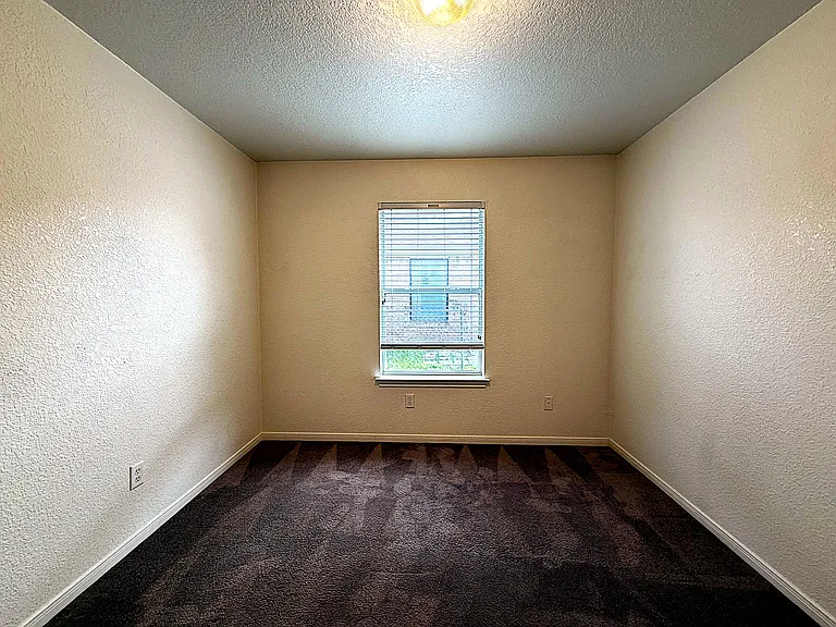3305 Alicante Ct #B — Photo 17