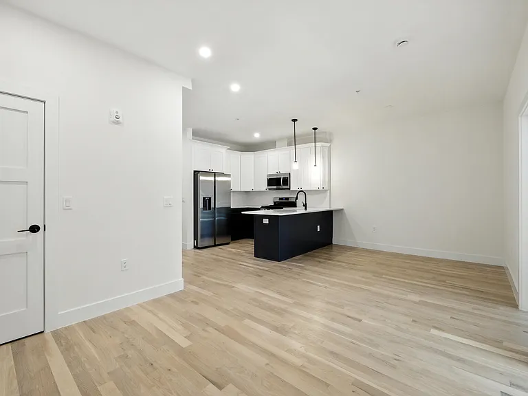 633 Newark Ave #302 — Photo 18