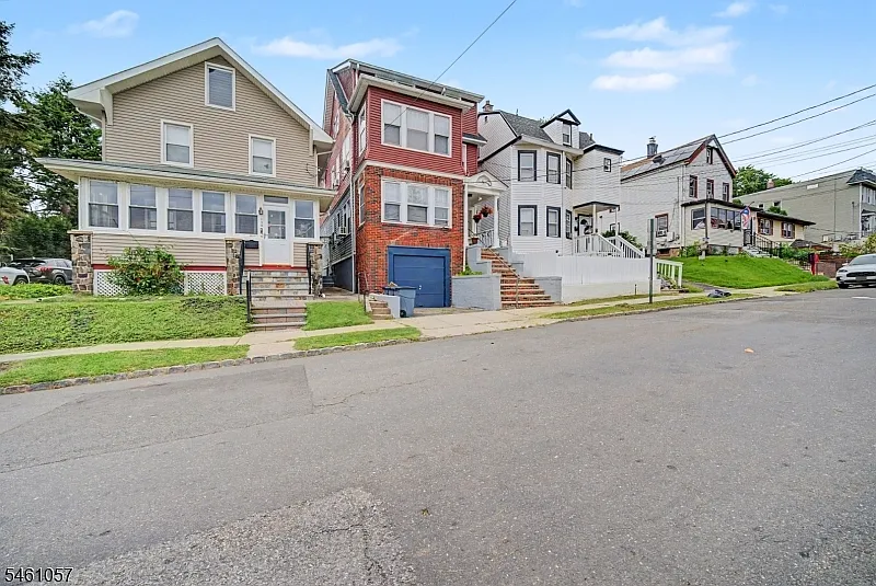 151 Watchung Ave #3