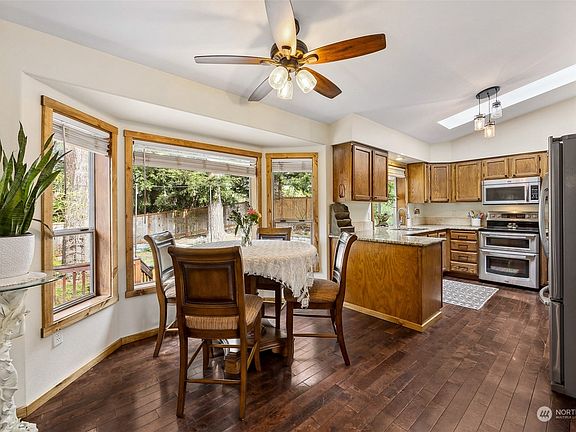 4th image of 21813 116th Street Ct E