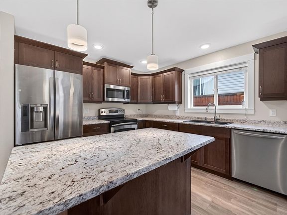 4th image of 5480 Canoe Beach Dr NE