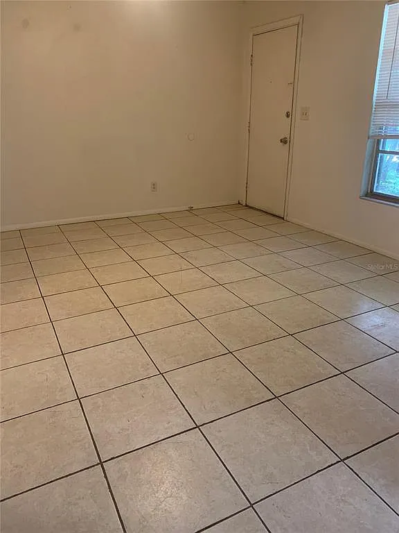 2 bed, 1.0 bath, 800 sqft, $1,500 — Photo 2