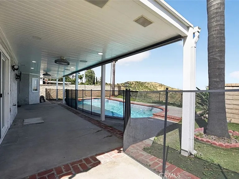 28131 Florence Ln — Photo 29