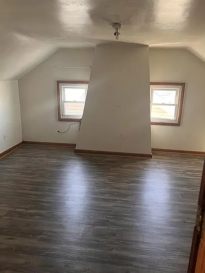 116 E Broad St #B — Photo 9