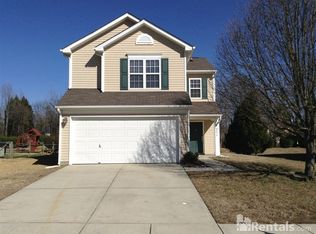 8236 Belmont Stables Dr, Charlotte, NC 28216