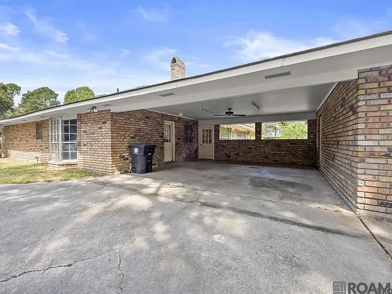 1369 Crescent Dr — Photo 18