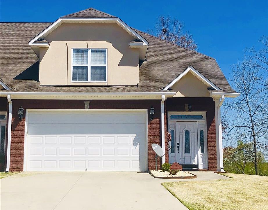 1st image of 68 Chittomwood Dr