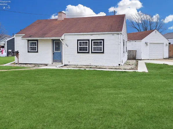 100 Pfeiffer Ave, Clyde, OH 43410