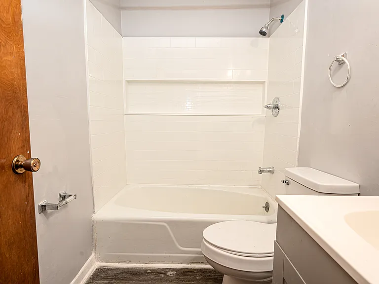 3021 Madison Ave — Photo 14