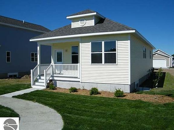 2nd image of 818 Cobalt St #15